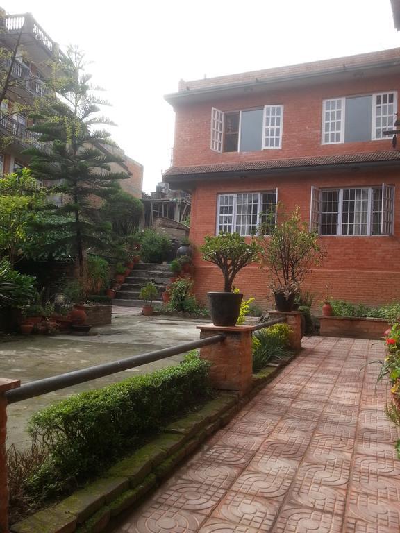 Bhatgoan Pradhan House - Home Stay With Garden מראה חיצוני תמונה