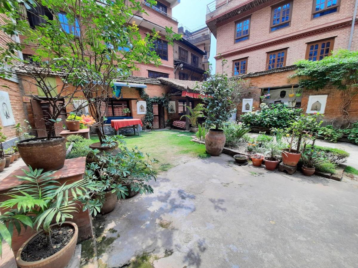 Bhatgoan Pradhan House - Home Stay With Garden מראה חיצוני תמונה