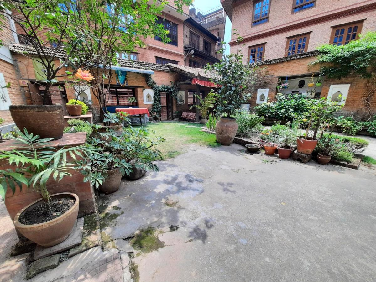 Bhatgoan Pradhan House - Home Stay With Garden מראה חיצוני תמונה
