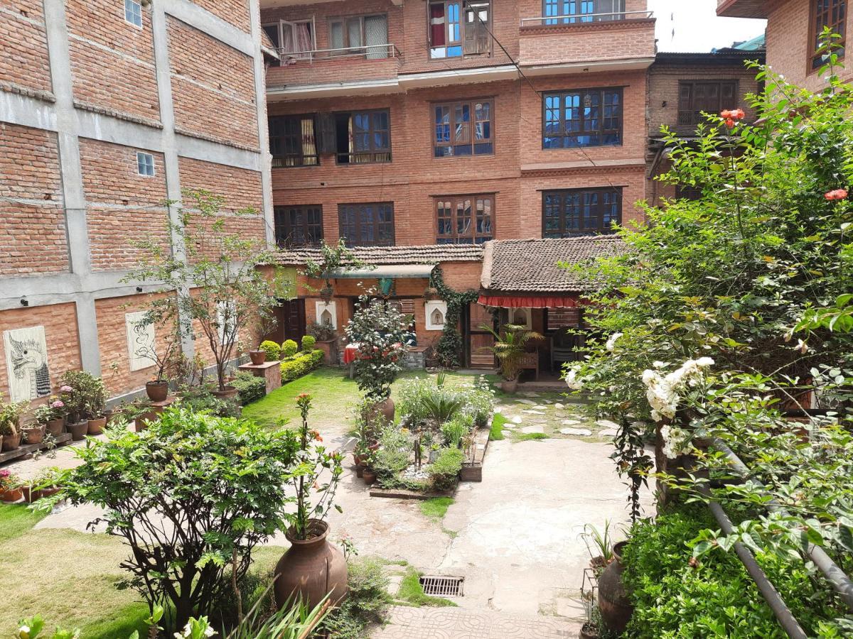 Bhatgoan Pradhan House - Home Stay With Garden מראה חיצוני תמונה