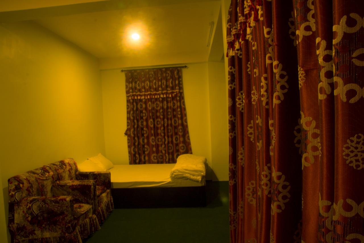 Bhatgoan Pradhan House - Home Stay With Garden מראה חיצוני תמונה
