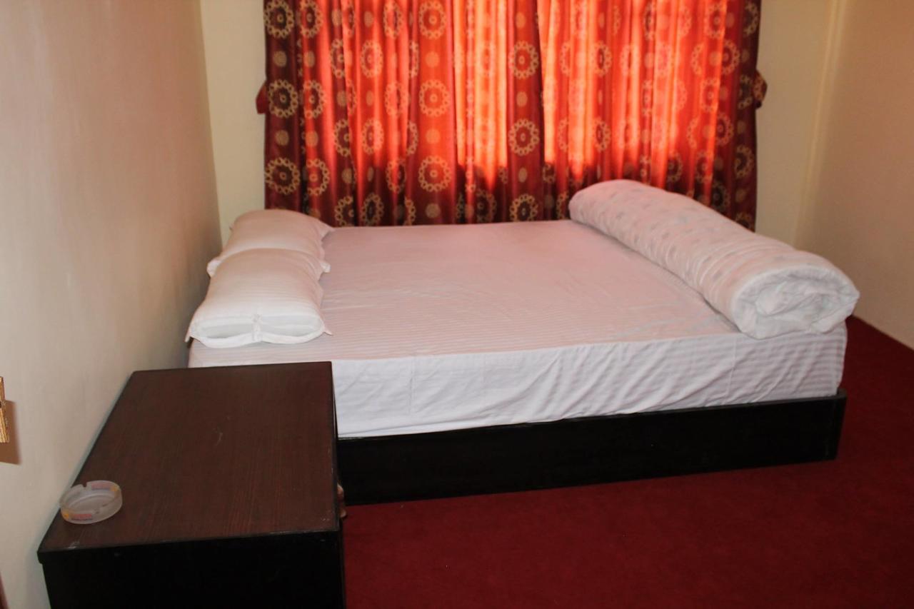 Bhatgoan Pradhan House - Home Stay With Garden מראה חיצוני תמונה